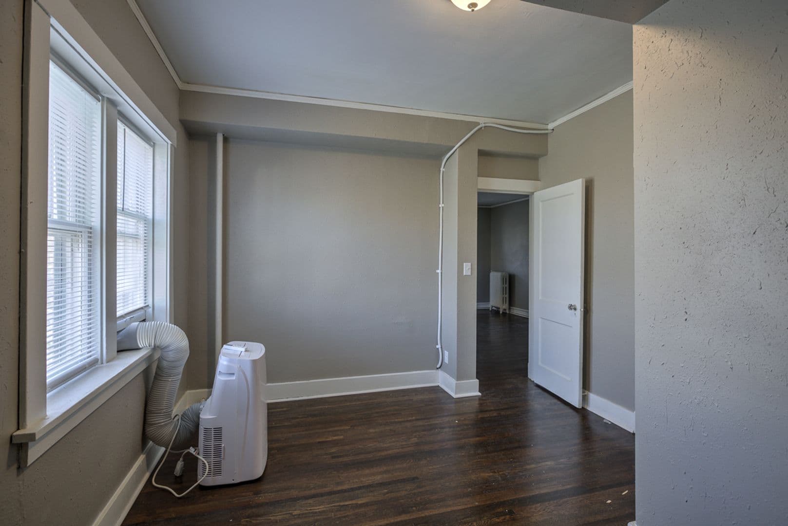 Omaha Apartment: 606 S. 32nd Ave