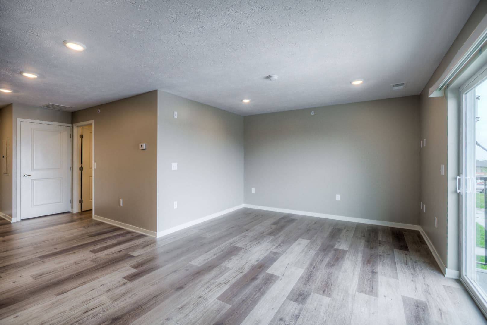 Fremont Apartment: 550 S Johnson Rd