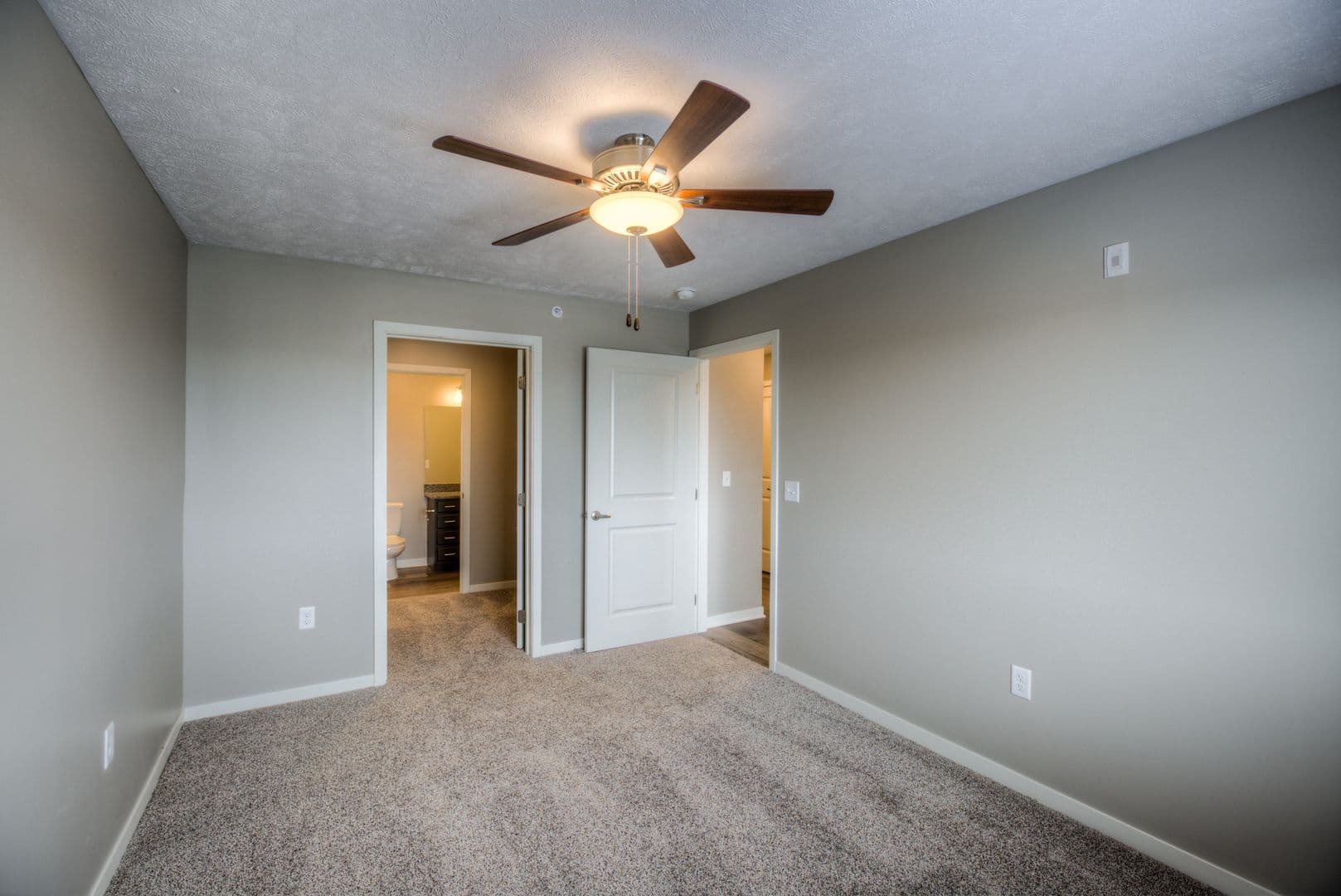 Fremont Apartment: 550 S Johnson Rd