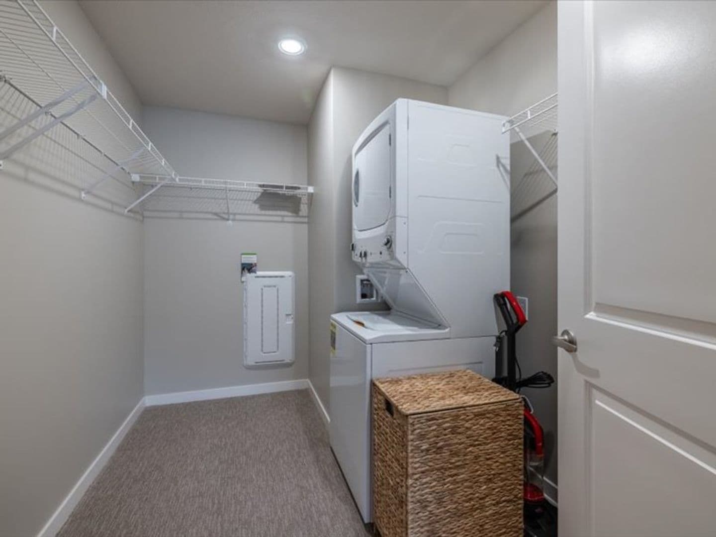 Columbus Apartment: 602 8th St