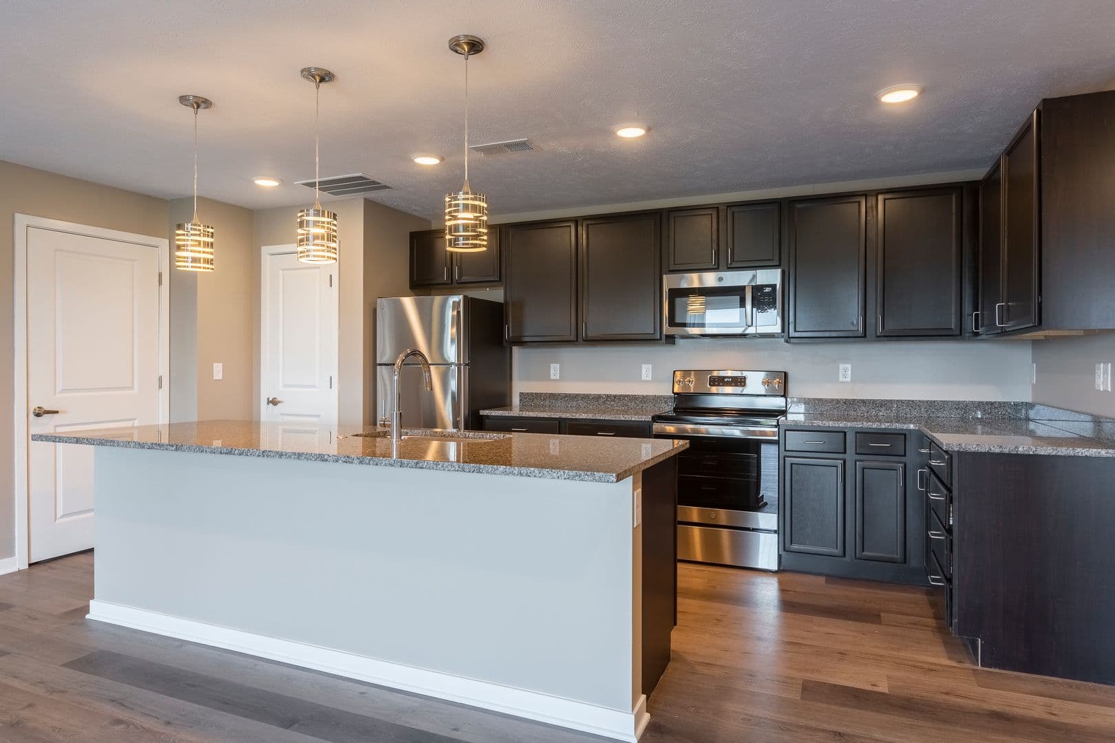 Fremont Apartment: 550 S Johnson Rd