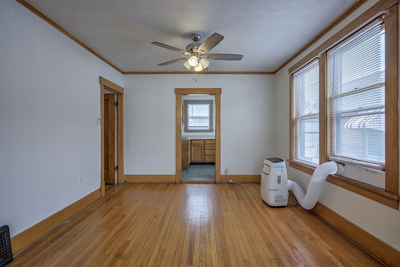 Omaha Apartment: 3310 Jackson St