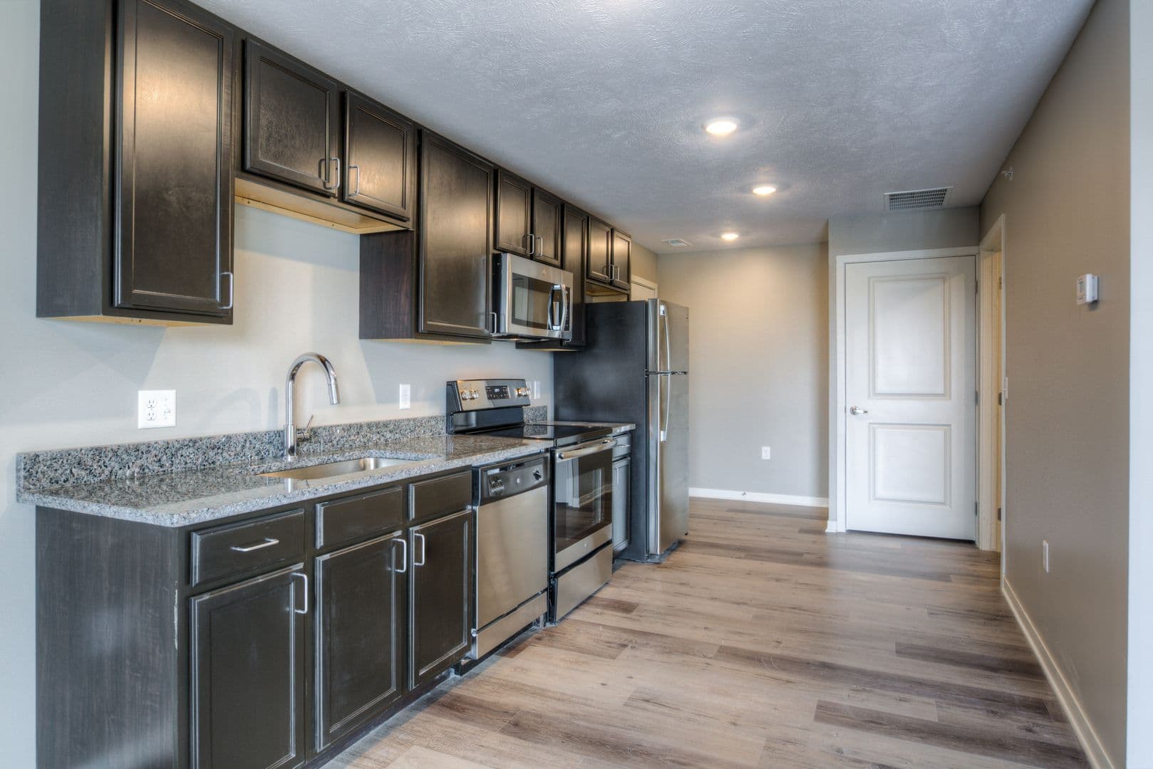 Fremont Apartment: 550 S Johnson Rd