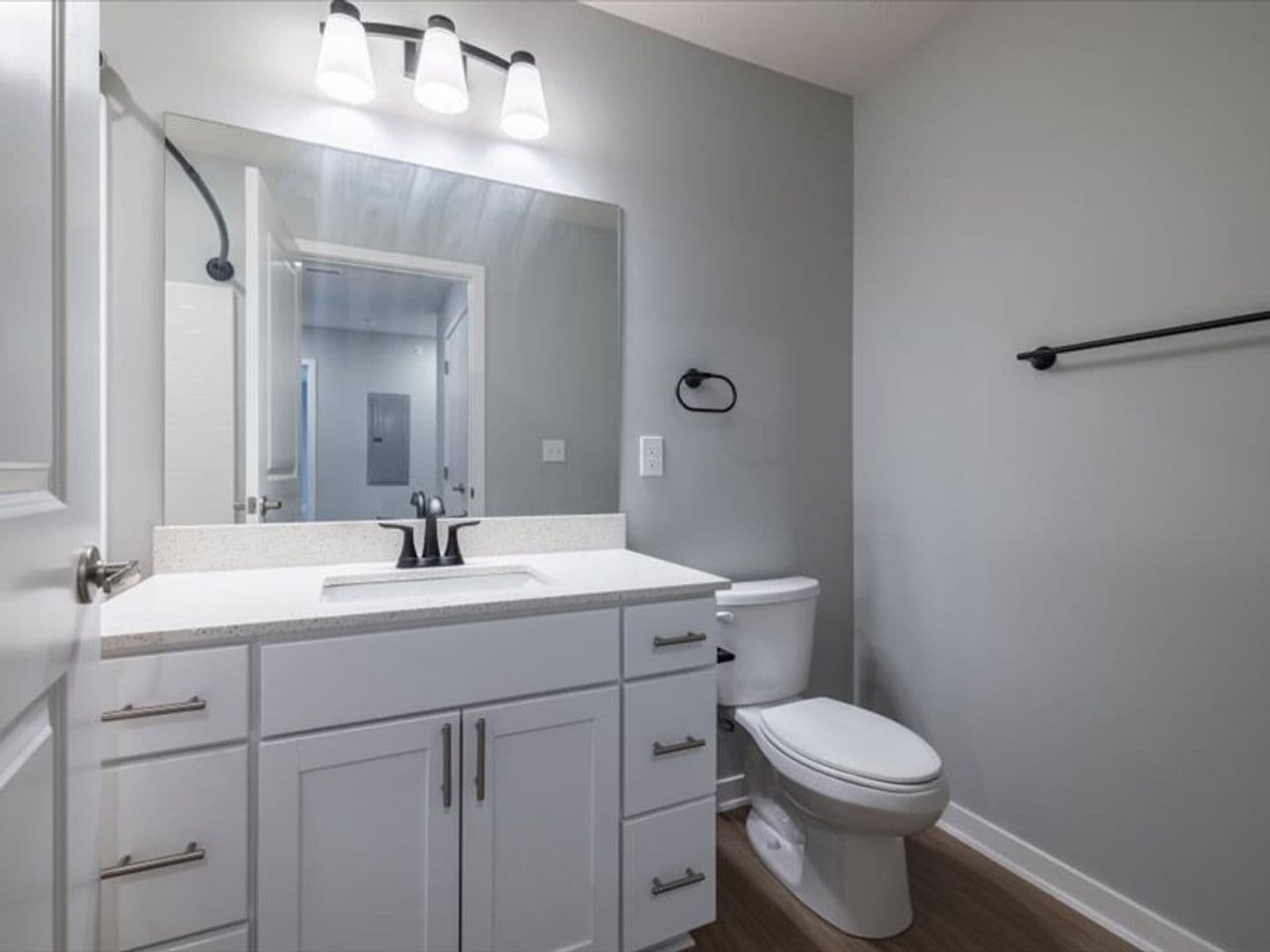 Columbus Apartment: 602 8th St