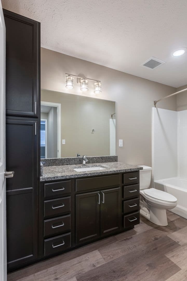 Fremont Apartment: 550 S Johnson Rd