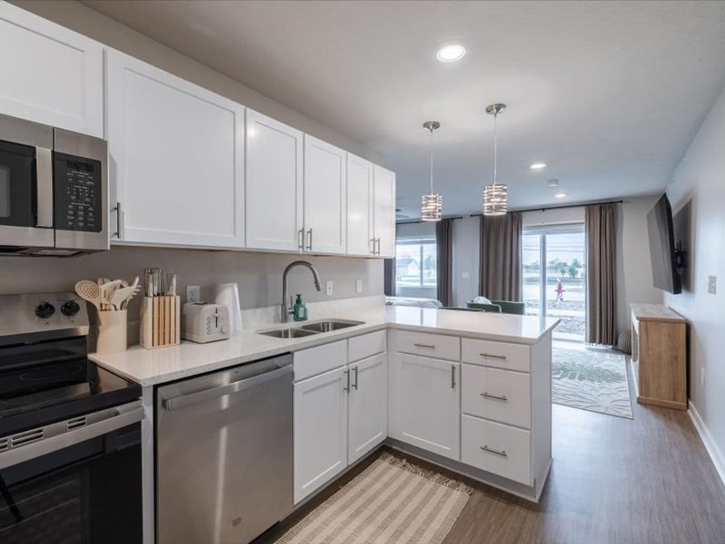 Columbus Apartment: 602 8th St