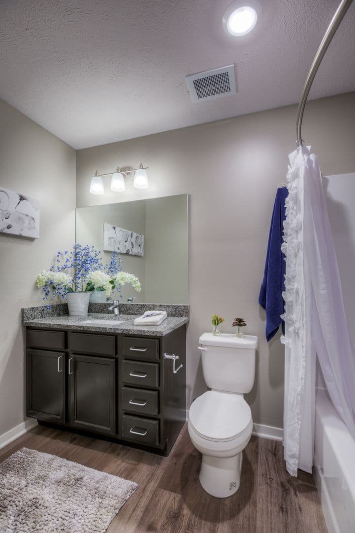 Fremont Apartment: 550 S Johnson Rd