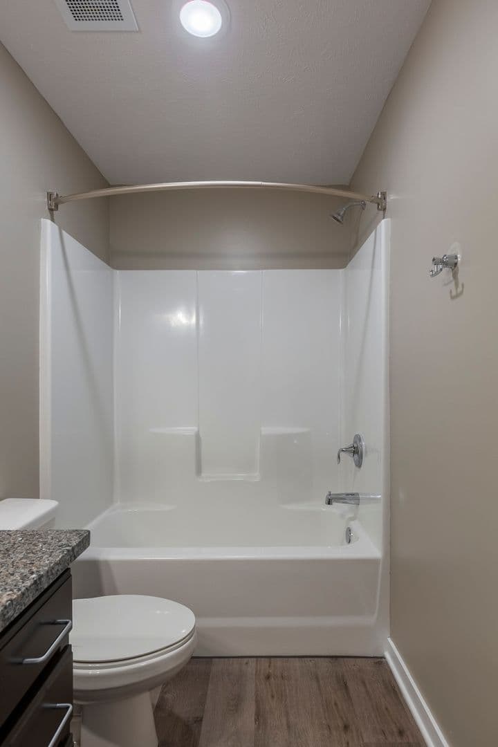 Fremont Apartment: 550 S Johnson Rd