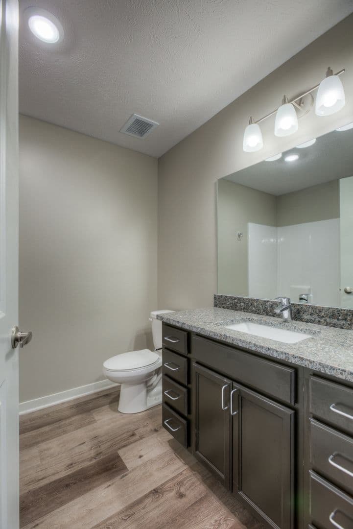 Fremont Apartment: 550 S Johnson Rd