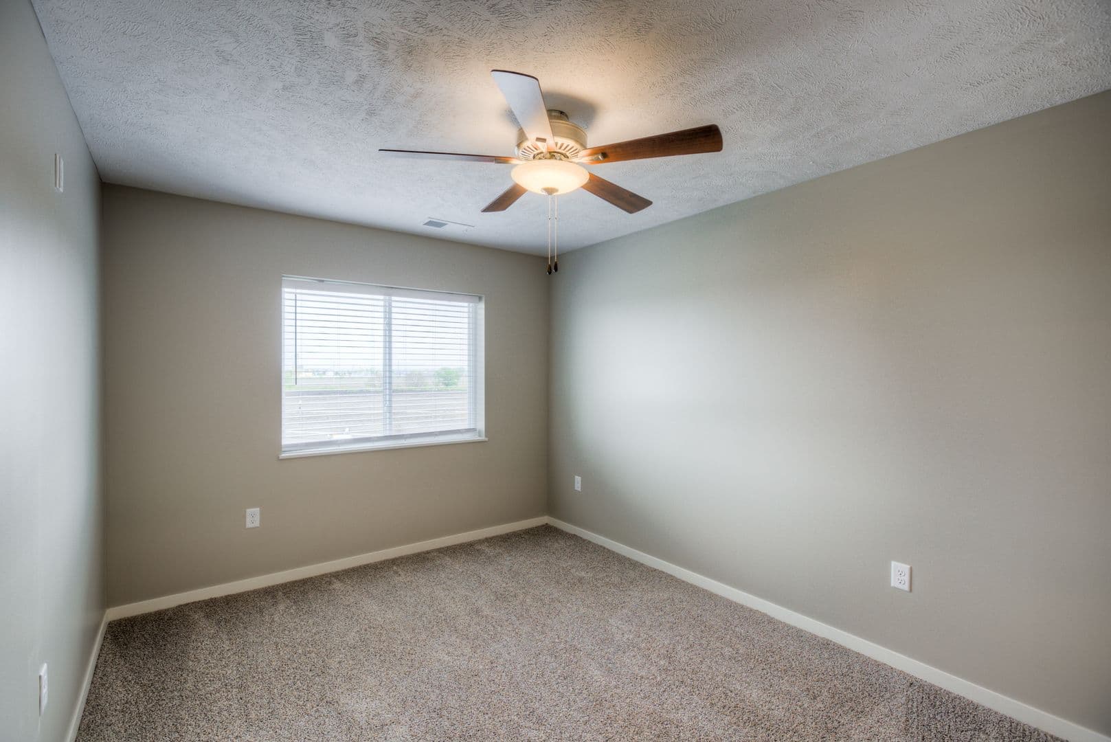 Fremont Apartment: 550 S Johnson Rd