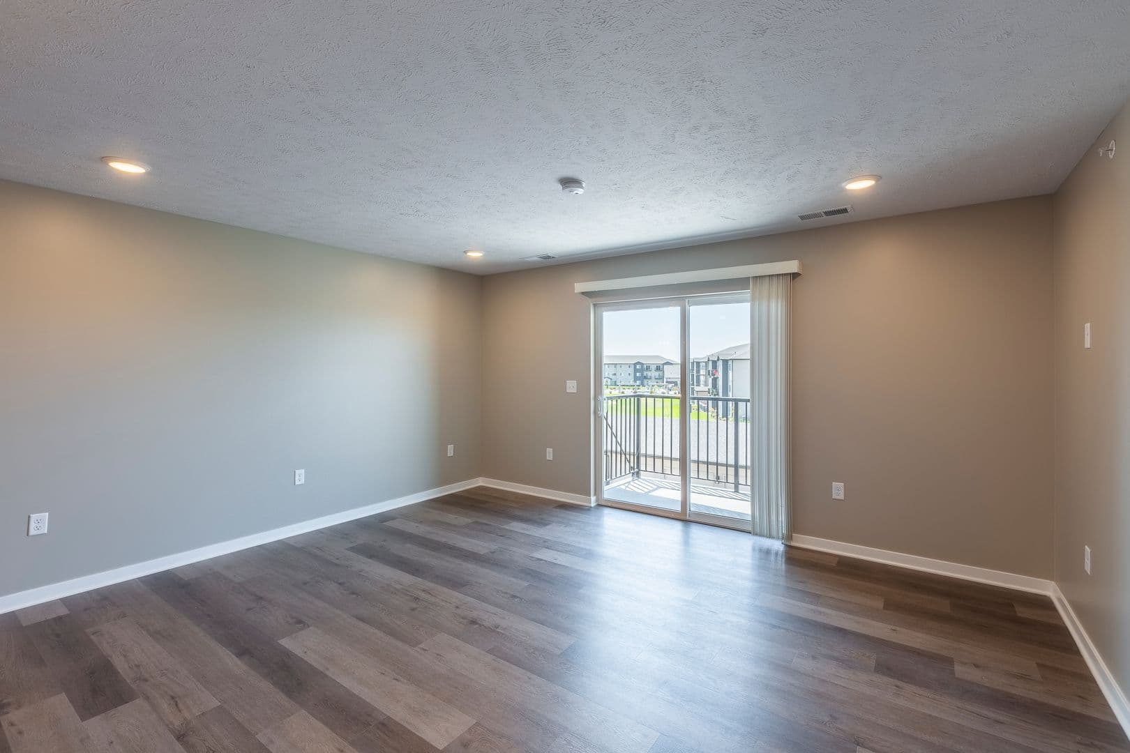 Fremont Apartment: 550 S Johnson Rd