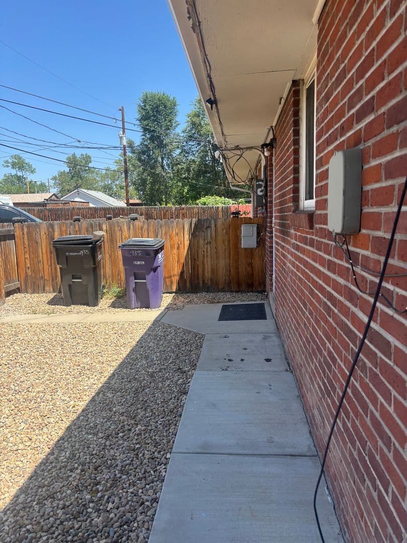 Denver Townhome: 935 Winona Ct