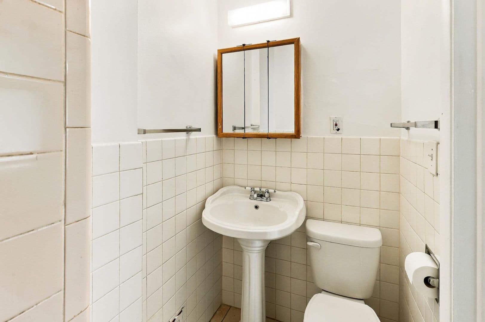 Topeka Apartment: 1239 SW Oakley Ave., Apt #2