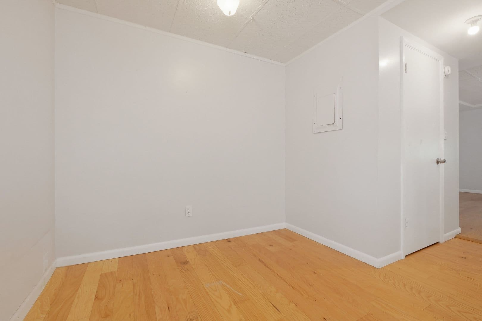Kansas City Apartment: S Mill St
