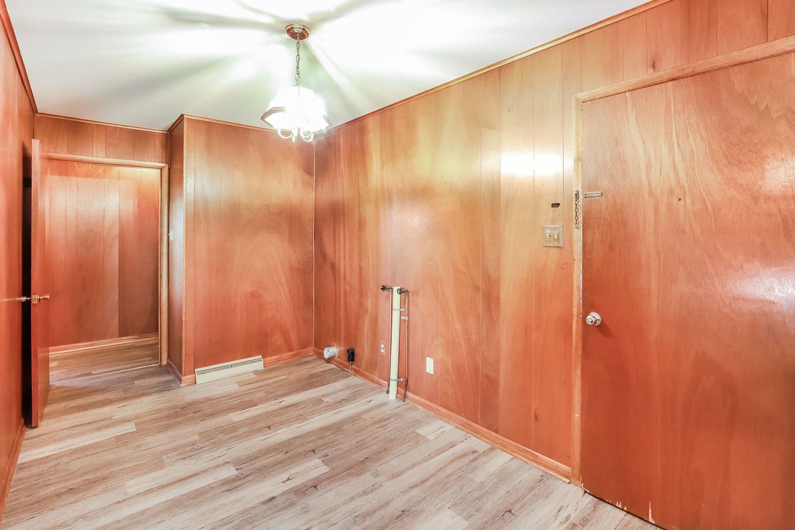 Topeka House: 3445 SE 45th Street