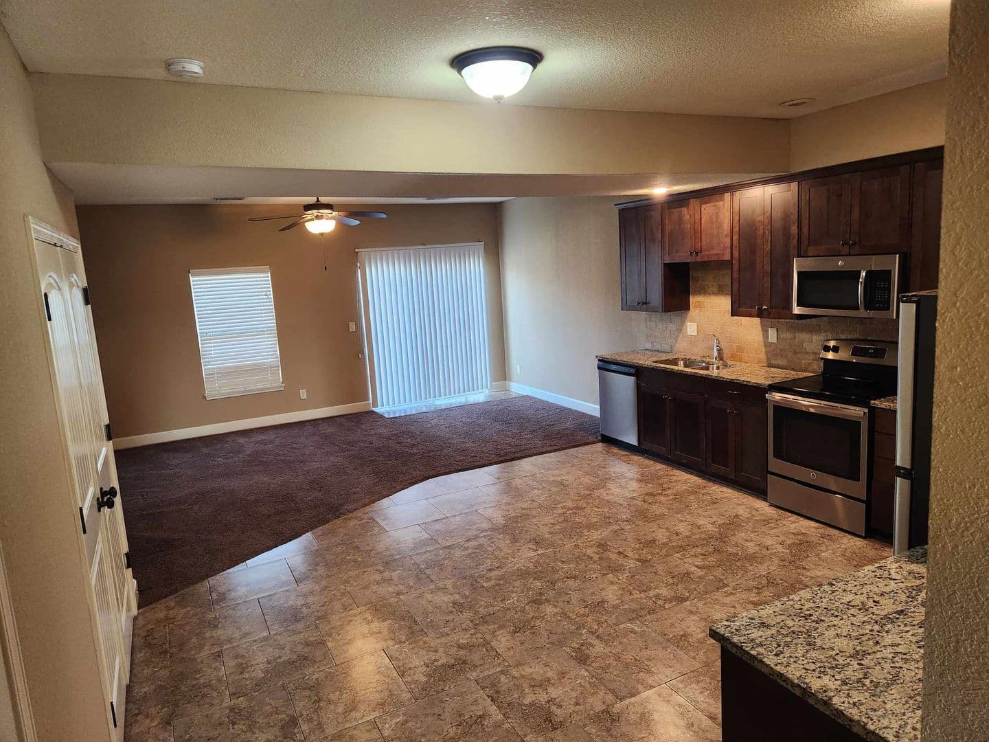 Kansas City Townhome: 9426 N Lenox Ave