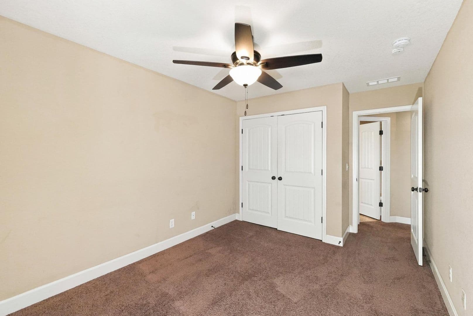 Kansas City Townhome: 9426 N Lenox Ave