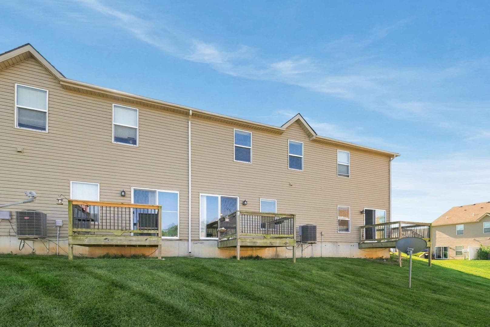 Kansas City Townhome: 9426 N Lenox Ave