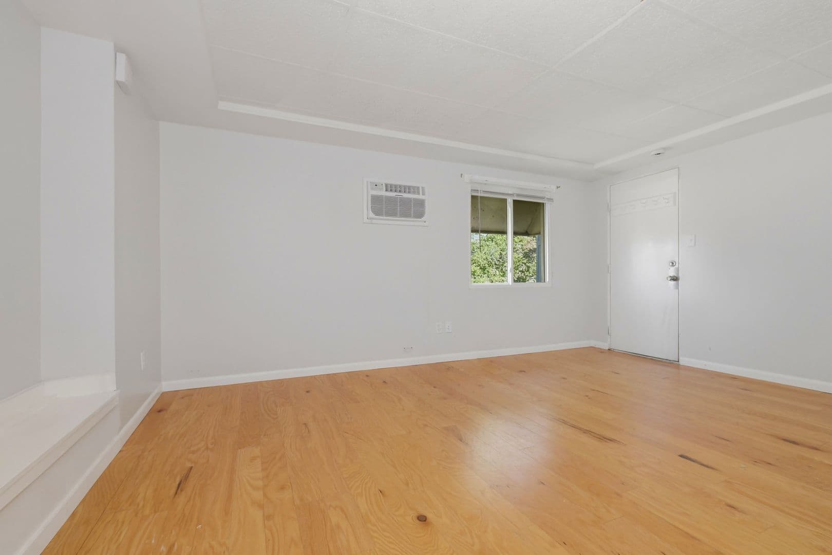 Kansas City Apartment: S Mill St