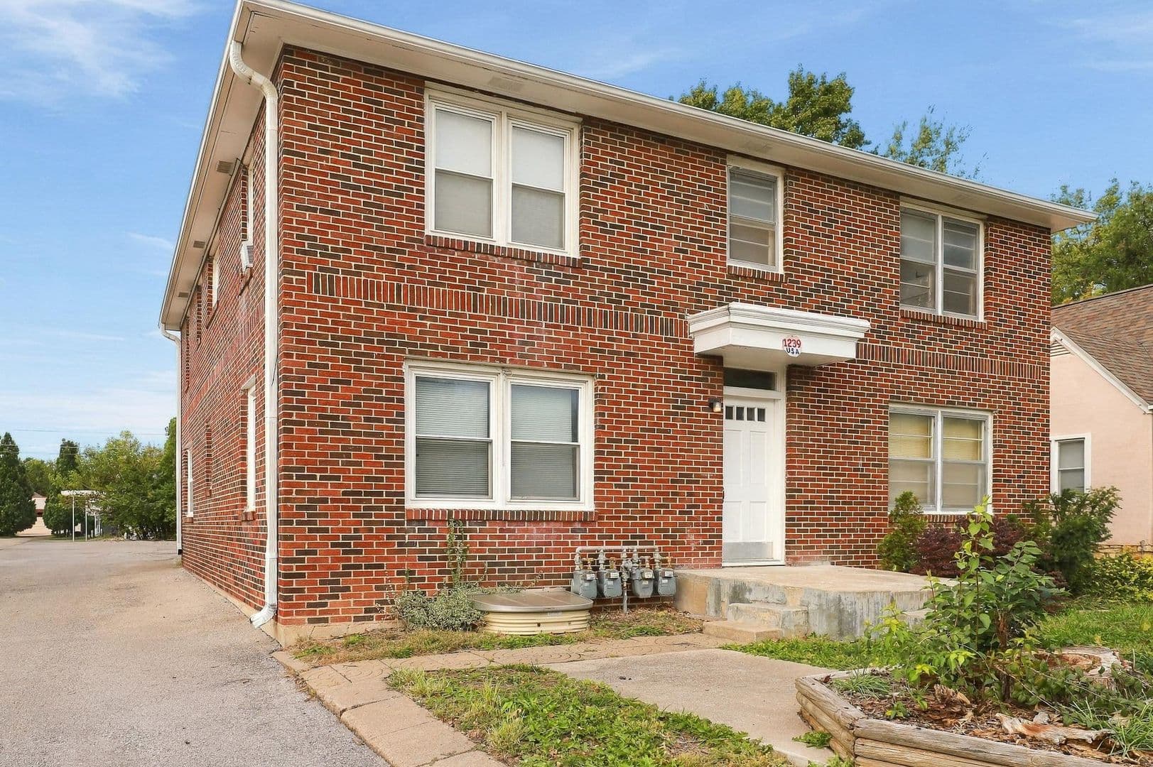 Topeka Apartment: 1239 SW Oakley Ave., Apt #2