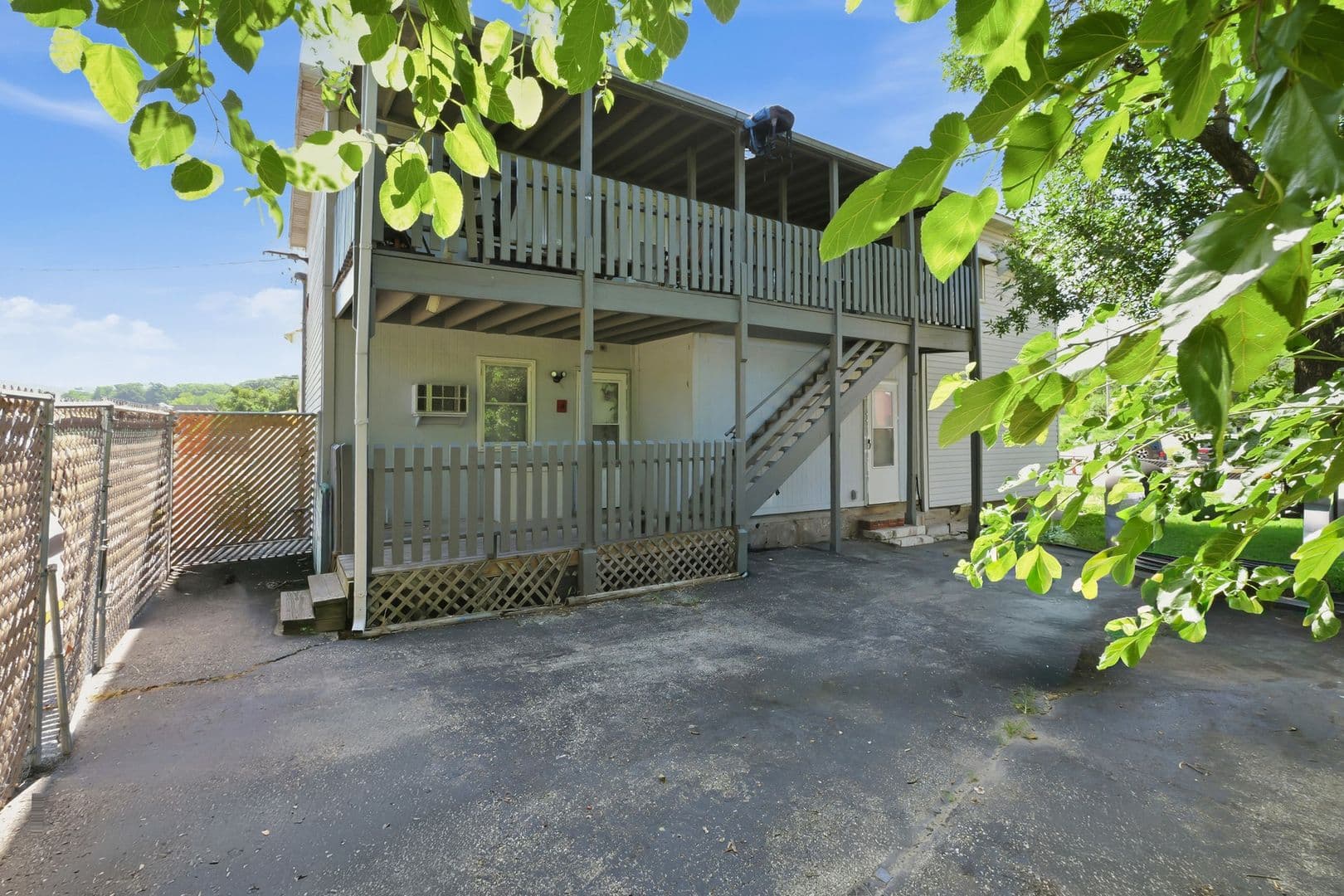 Kansas City Apartment: S Mill St