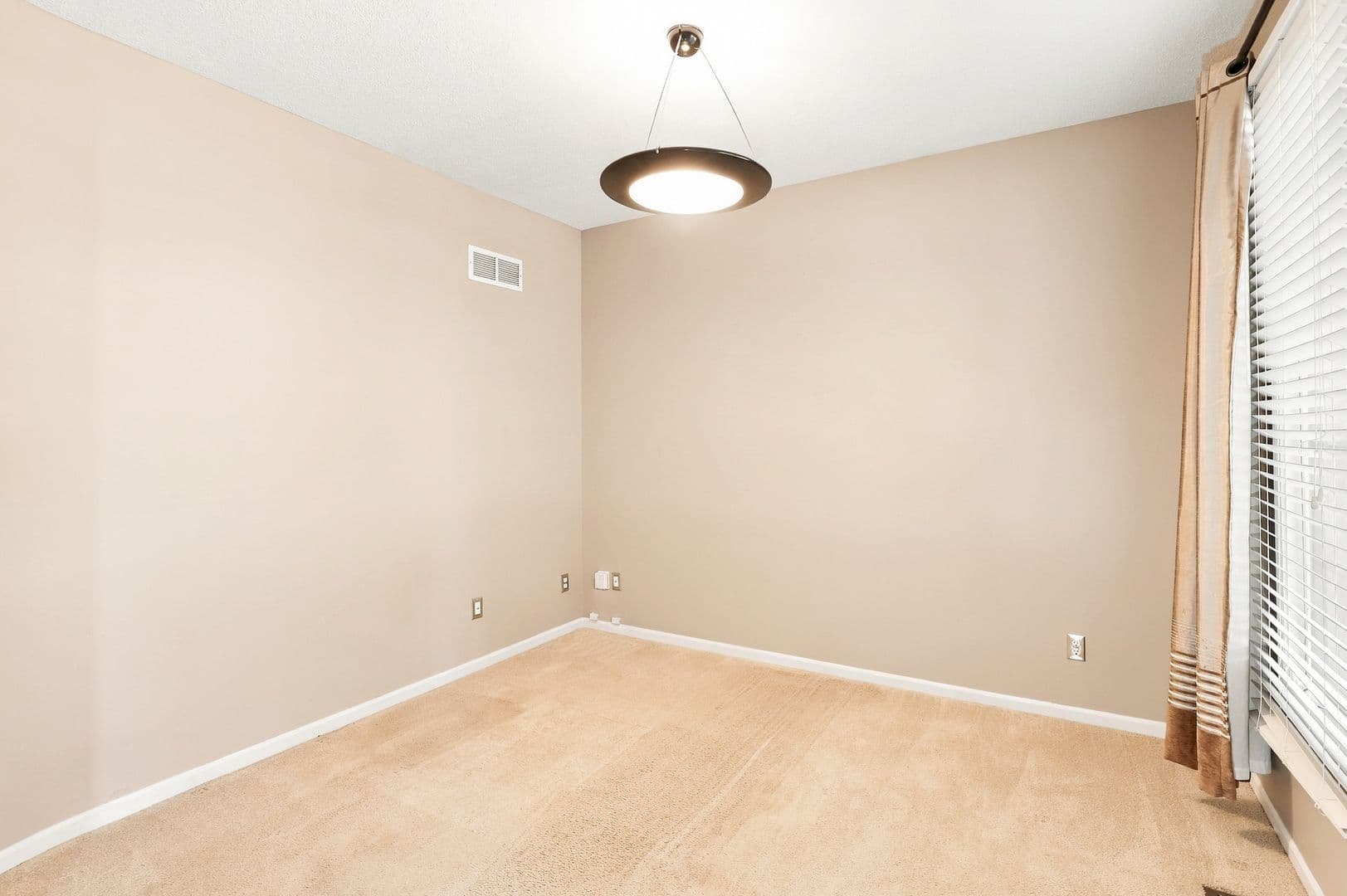 Kansas City House: 6320 N Nevada Ave