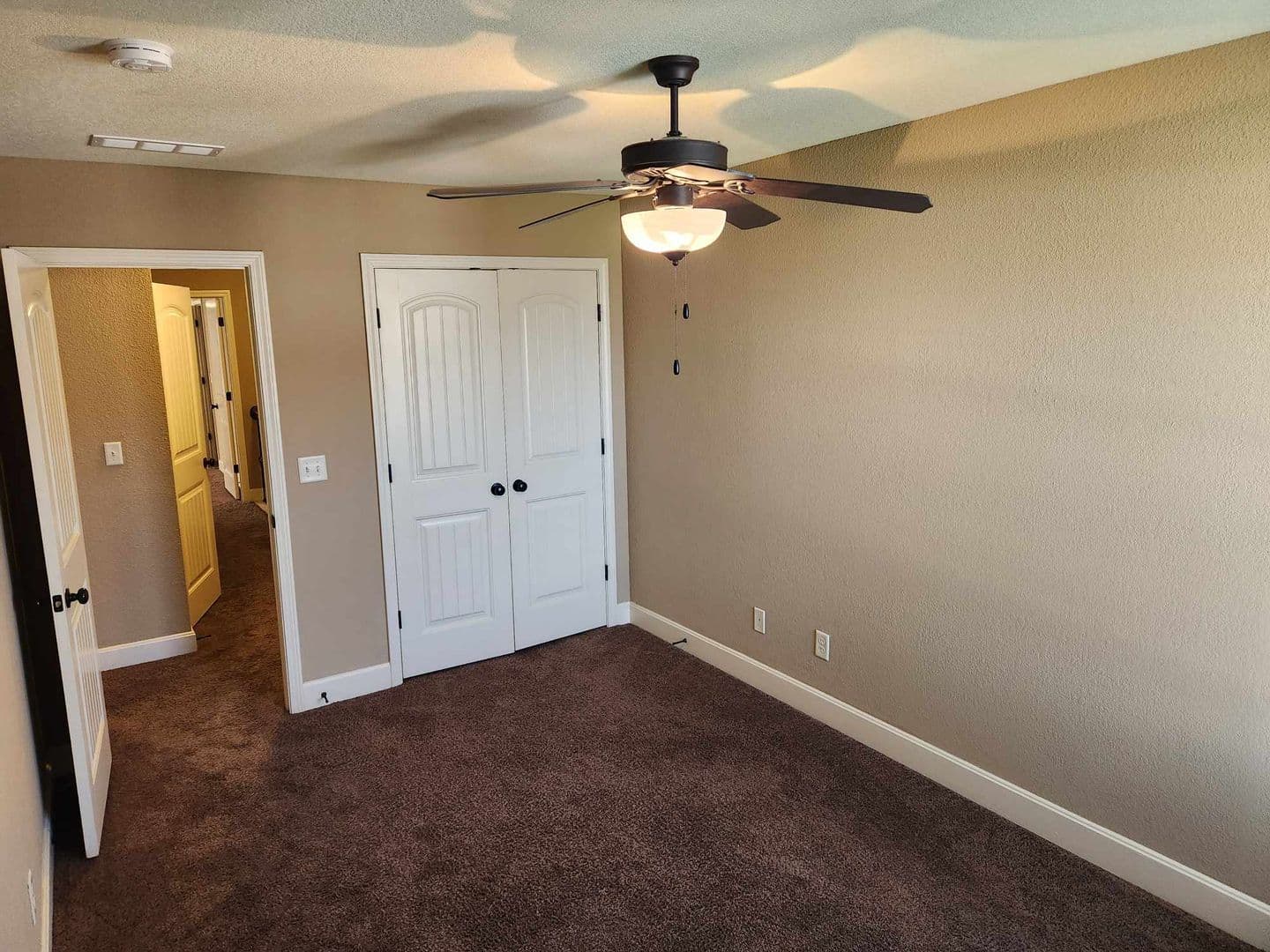 Kansas City Townhome: 9426 N Lenox Ave