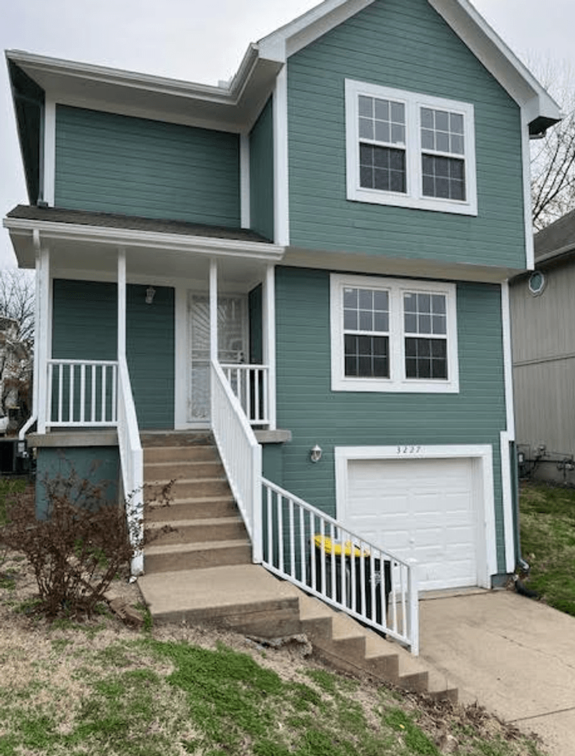 Kansas City House: 3227 Park Ave