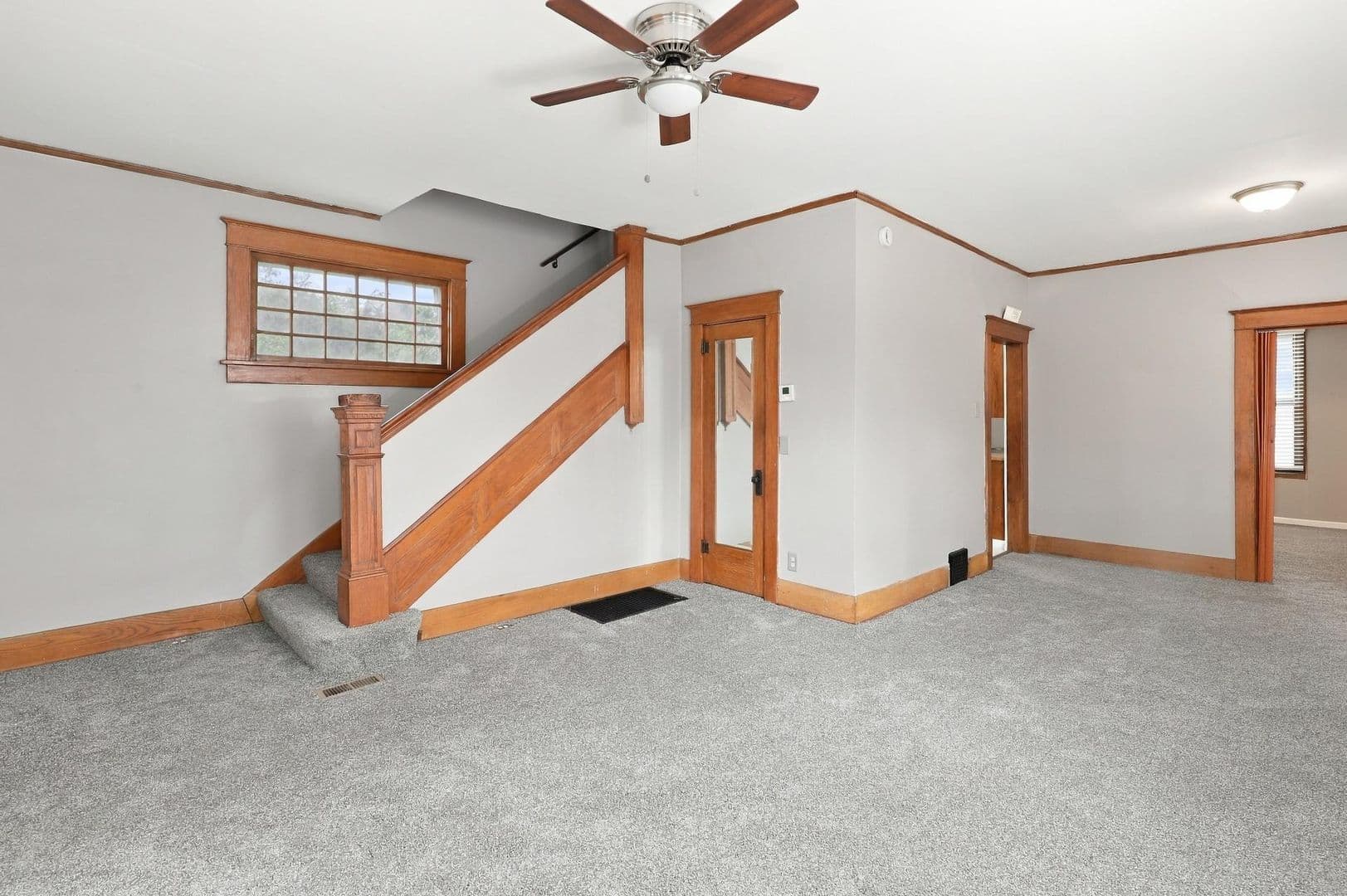 Topeka House: 1528 SW Central Park Ave.
