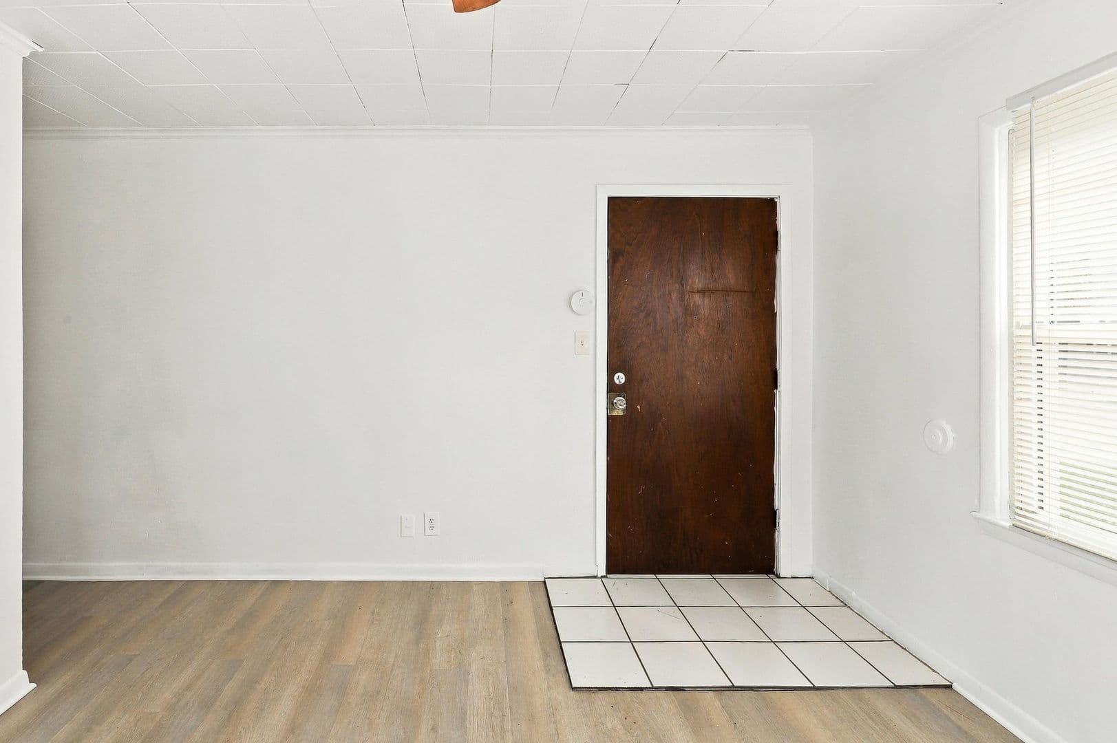 Topeka Apartment: 1239 SW Oakley Ave., Apt #2