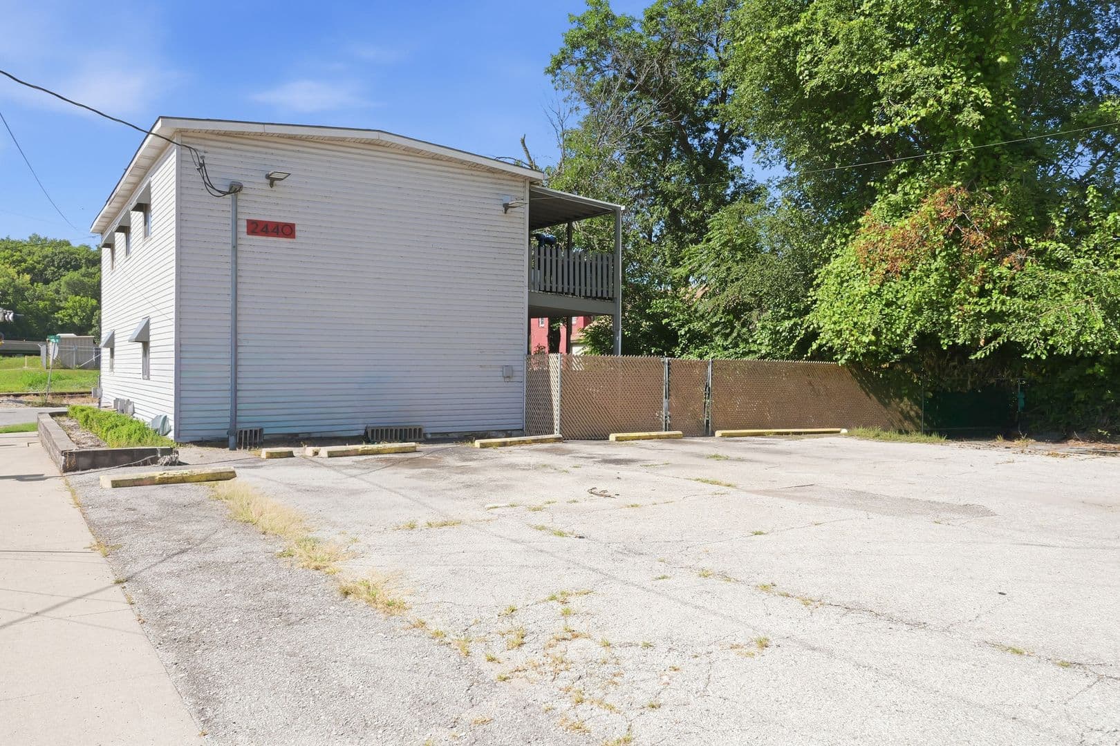 Kansas City Apartment: S Mill St