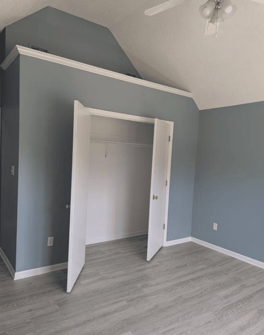Kansas City House: 3227 Park Ave