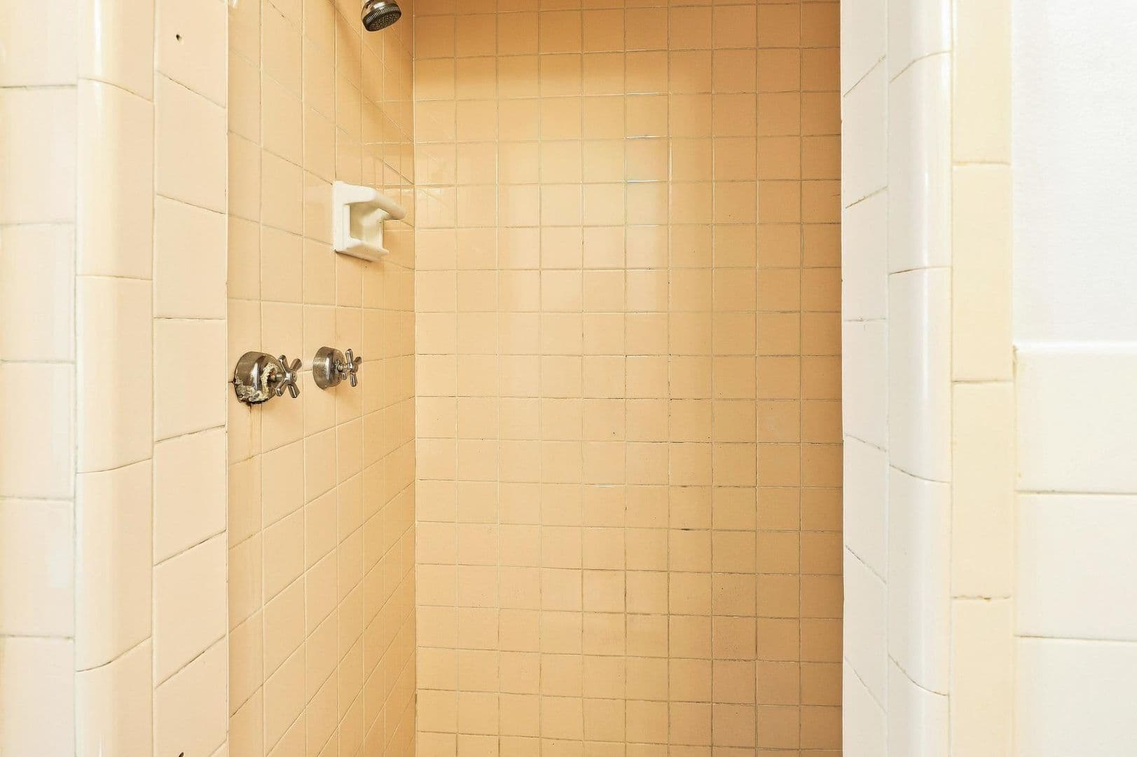 Topeka Apartment: 1239 SW Oakley Ave., Apt #2