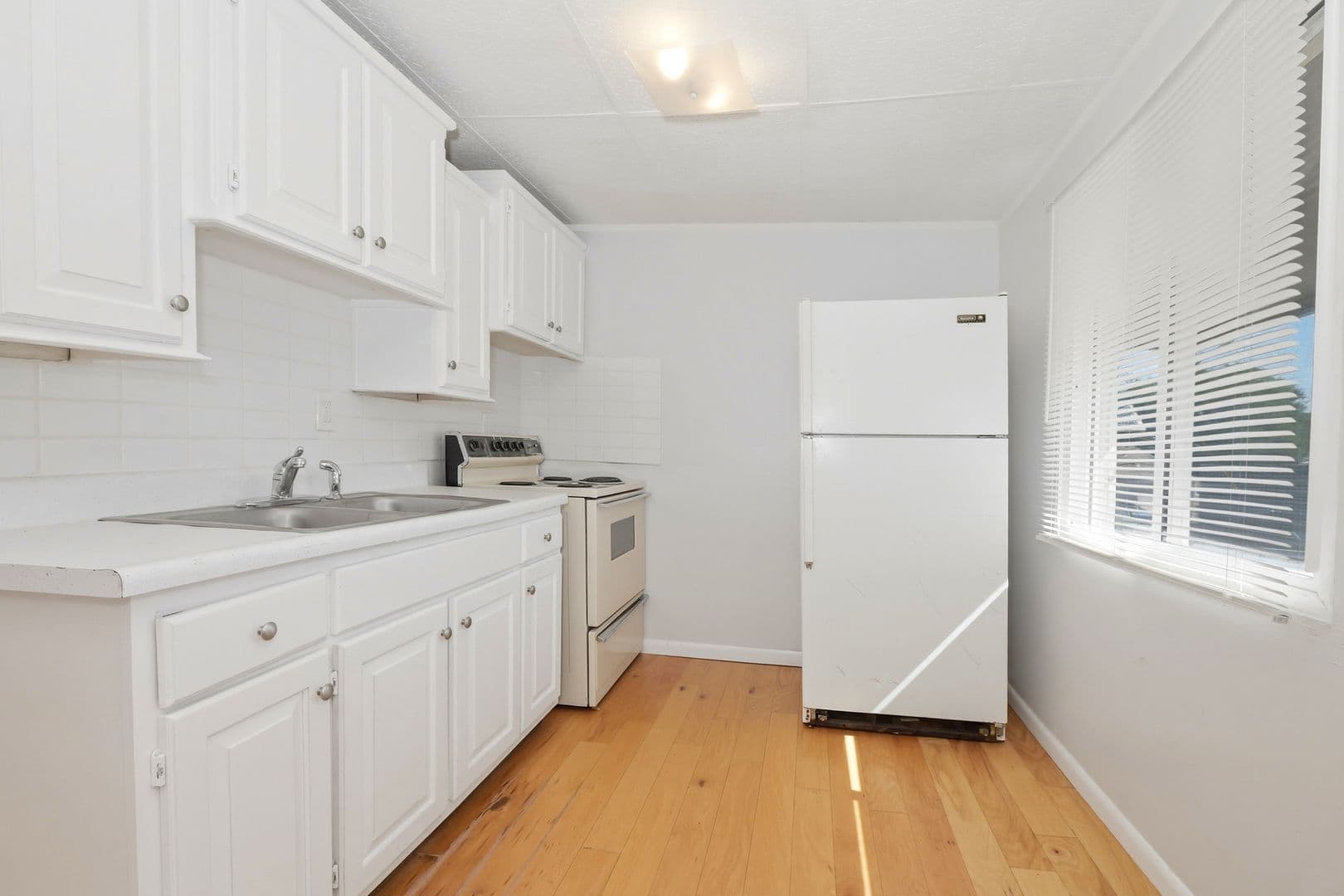Kansas City Apartment: S Mill St