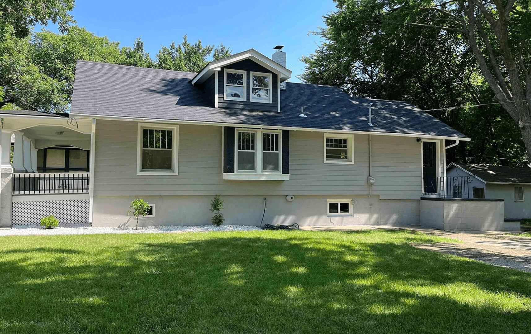 Topeka House: 202 NW Story ST