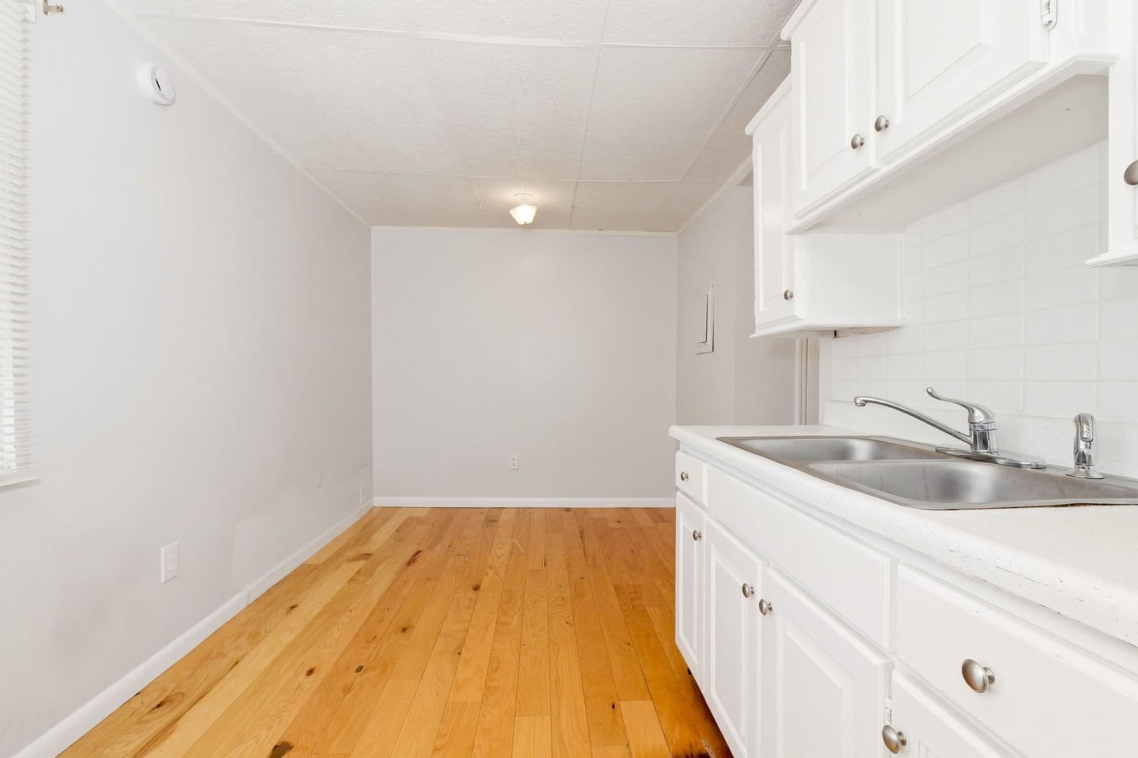 Kansas City Apartment: S Mill St