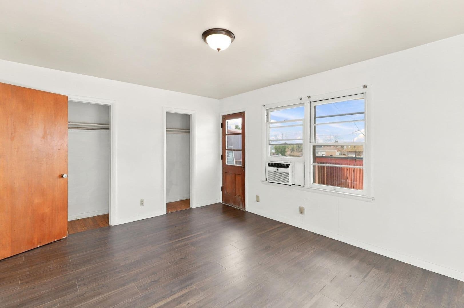 Topeka Apartment: 1239 SW Oakley Ave., Apt #3
