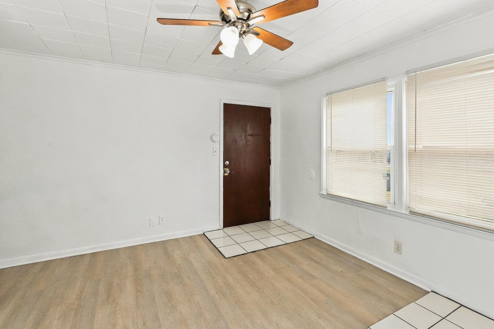 Topeka Apartment: 1239 SW Oakley Ave., Apt #2