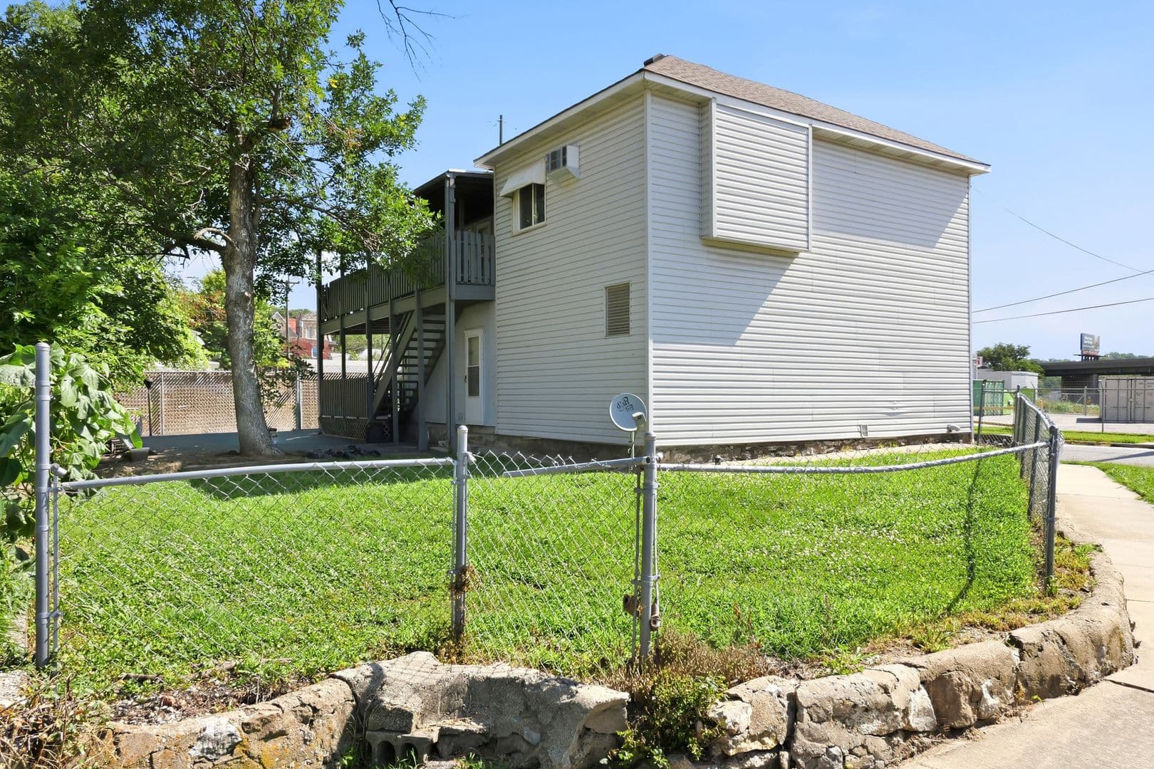 Kansas City Apartment: S Mill St