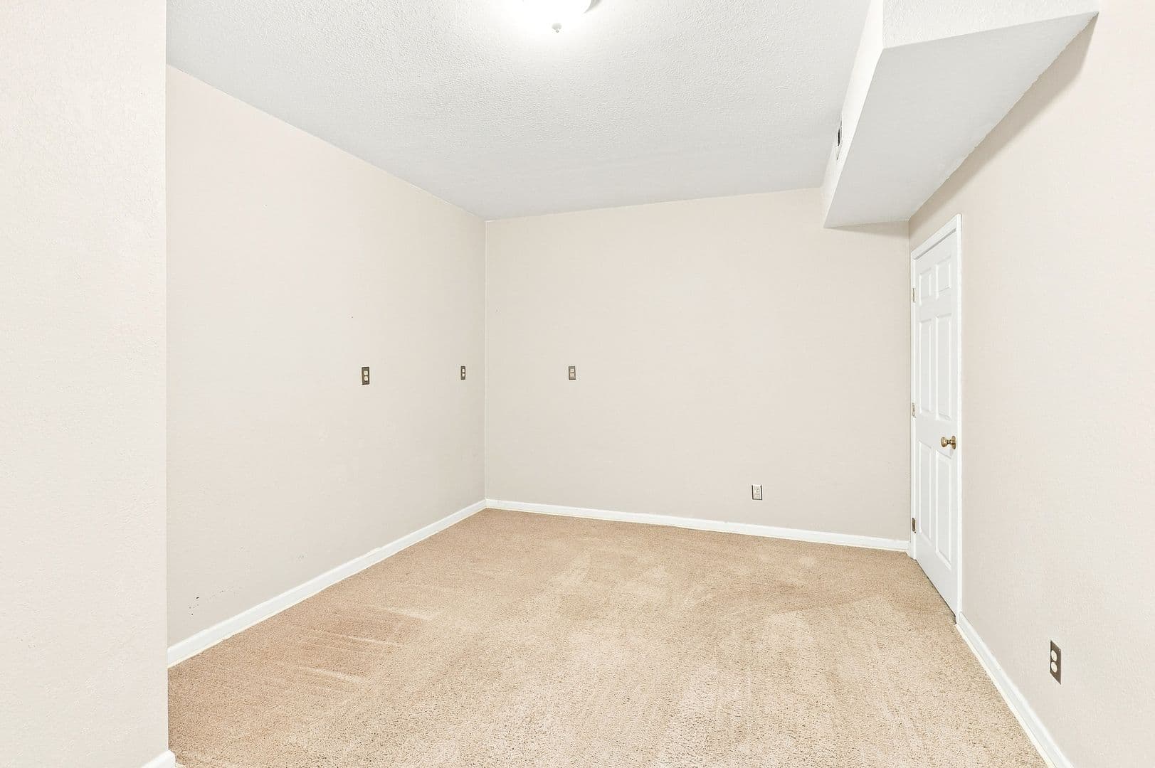 Kansas City House: 6320 N Nevada Ave