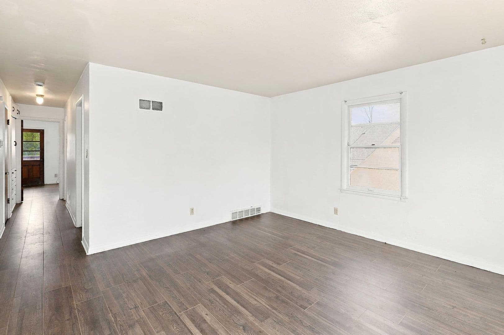 Topeka Apartment: 1239 SW Oakley Ave., Apt #3