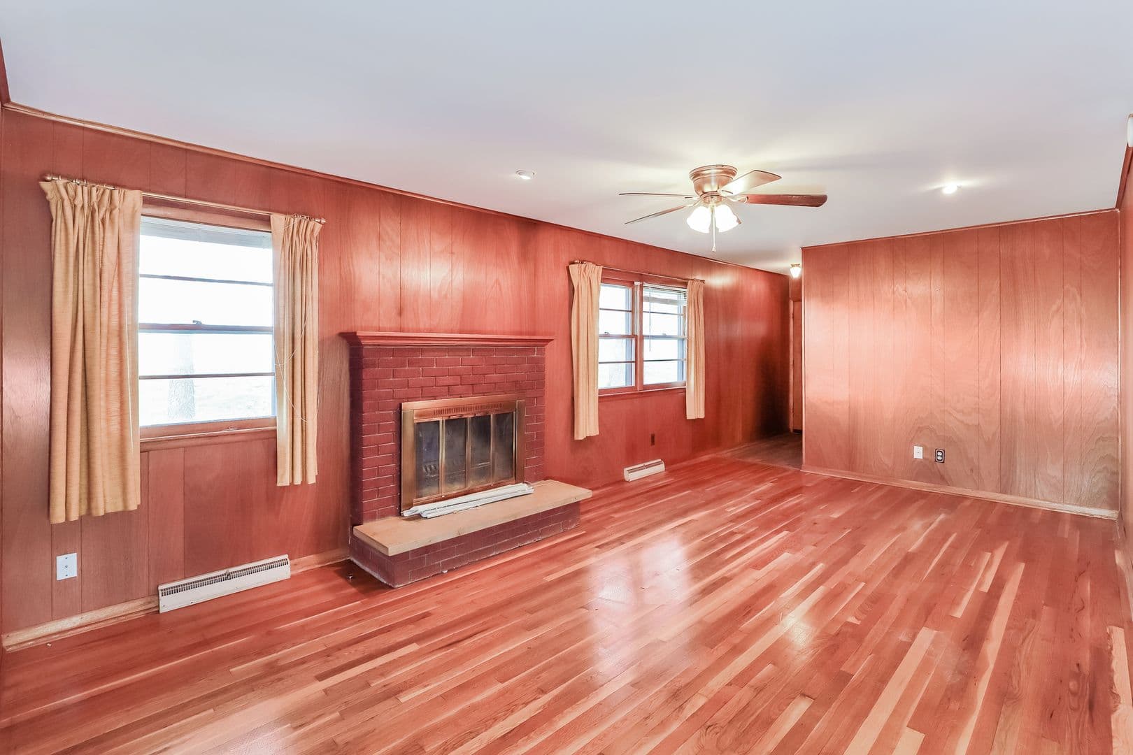 Topeka House: 3445 SE 45th Street