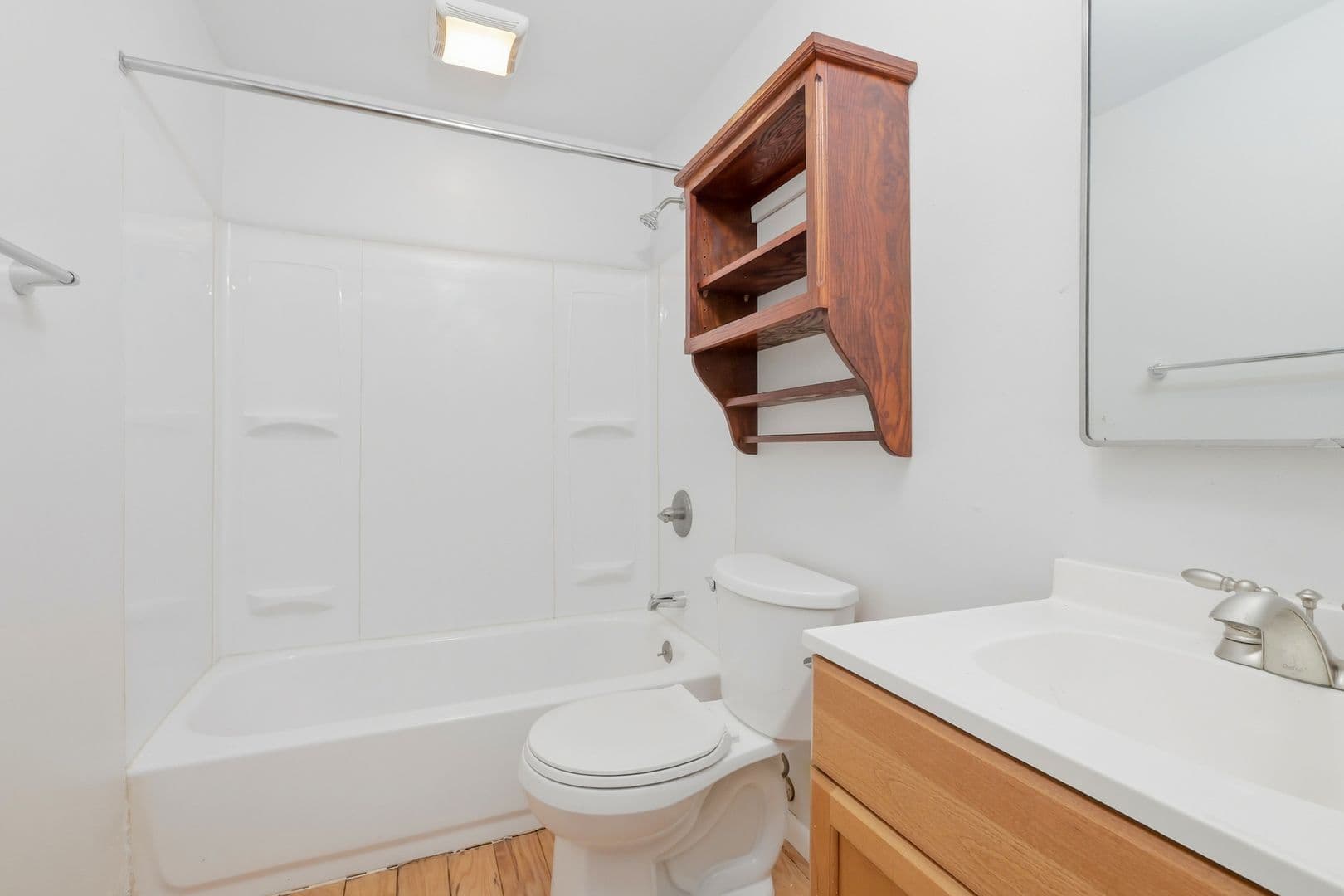 Kansas City Apartment: S Mill St