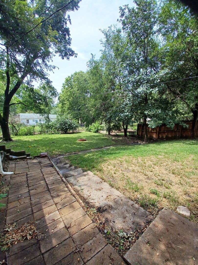 Topeka House: 4227 SW Drury Lane