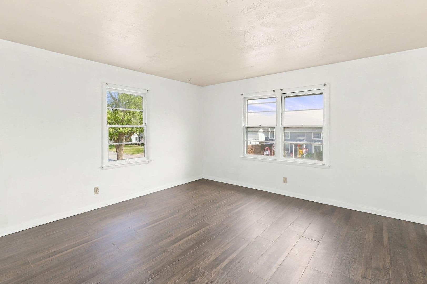 Topeka Apartment: 1239 SW Oakley Ave., Apt #3