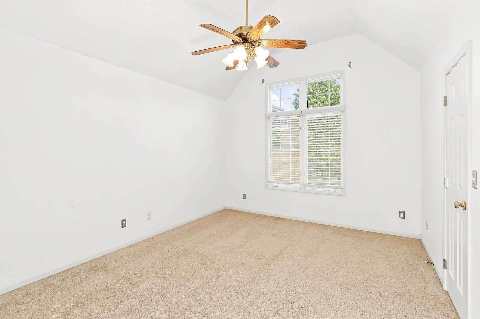 Kansas City House: 6320 N Nevada Ave