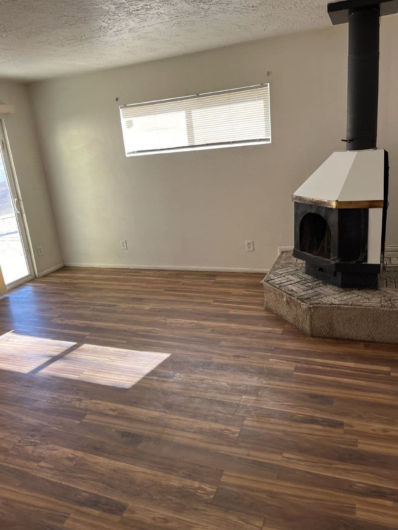 Albuquerque House: 10508 Love Ave NE