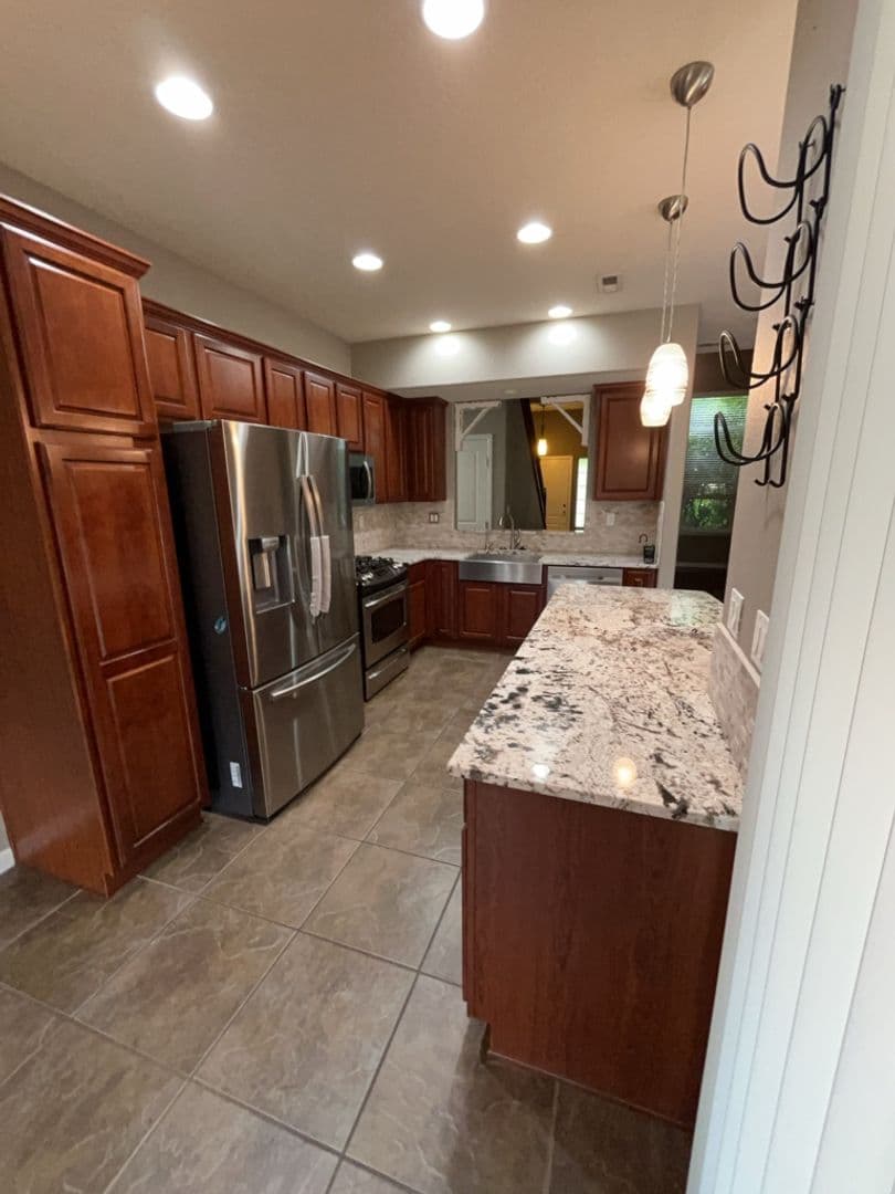 Albuquerque House: 10115 Avenida Vista Cerros NW