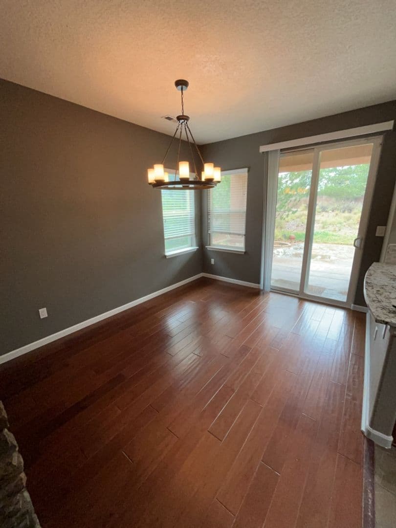 Albuquerque House: 10115 Avenida Vista Cerros NW