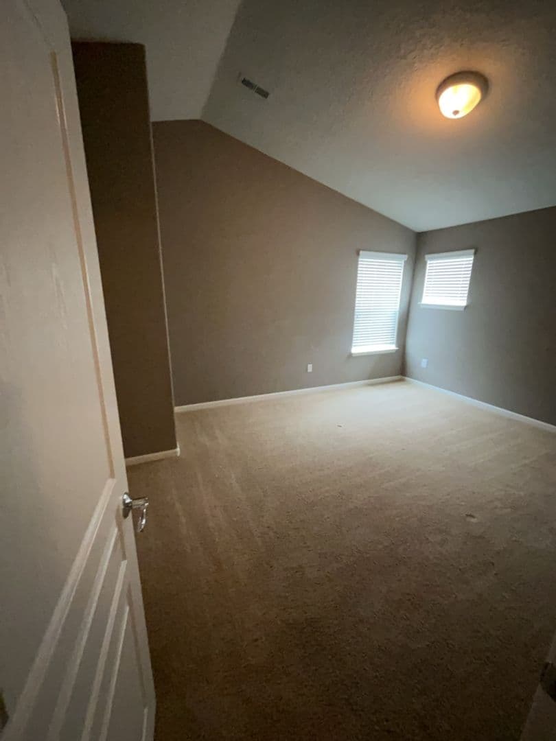 Albuquerque House: 10115 Avenida Vista Cerros NW
